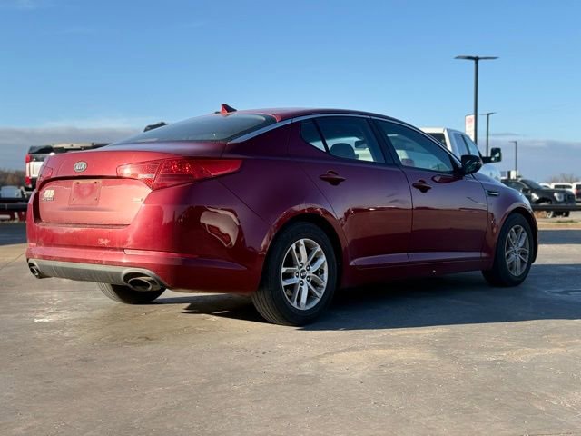 Used 2011 Kia Optima LX image 2