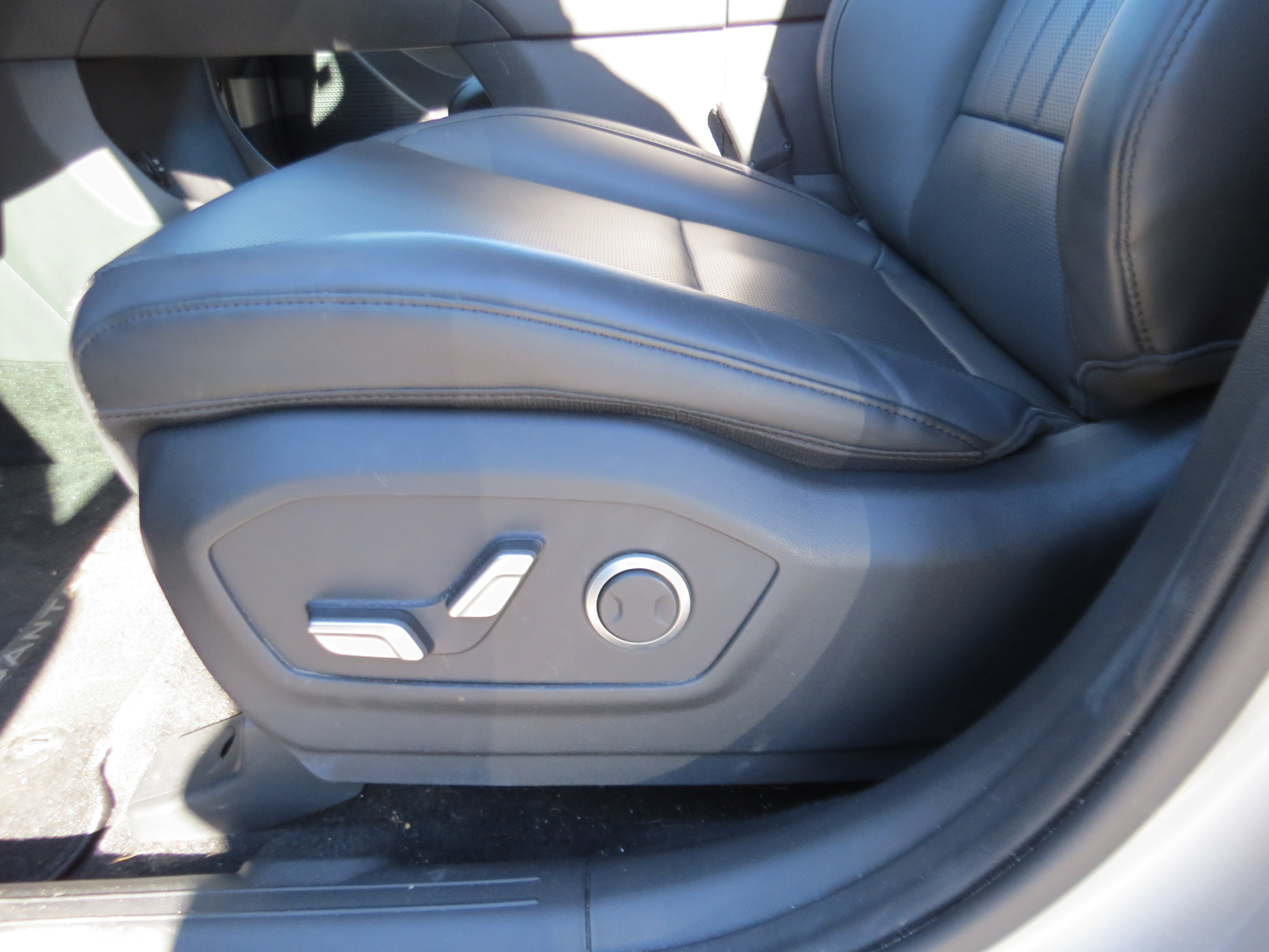 Used 2024 Hyundai Santa Fe SEL image 15