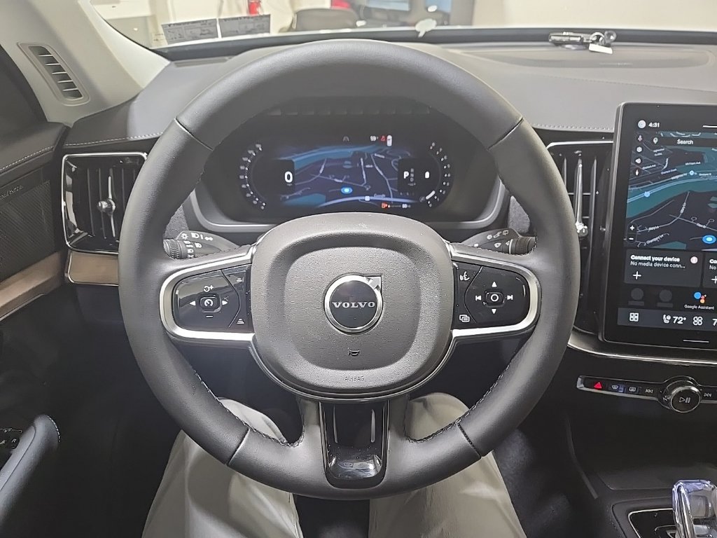 New 2026 Volvo XC90 B6 Plus w/ Protection Package Premier AWD/4WD image 9