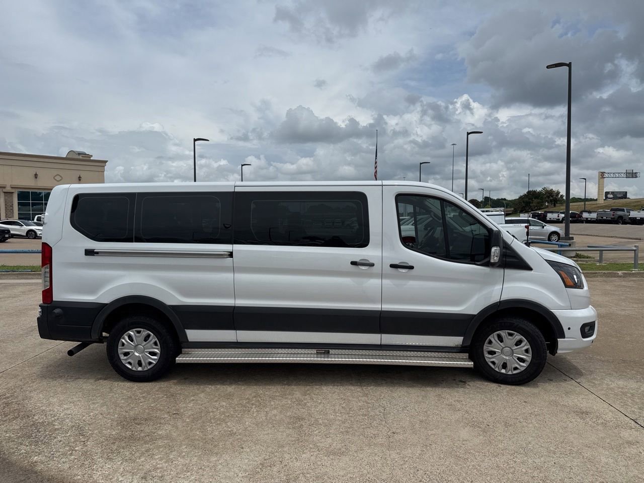 Used 2024 Ford Transit 350 XLT RWD image 16
