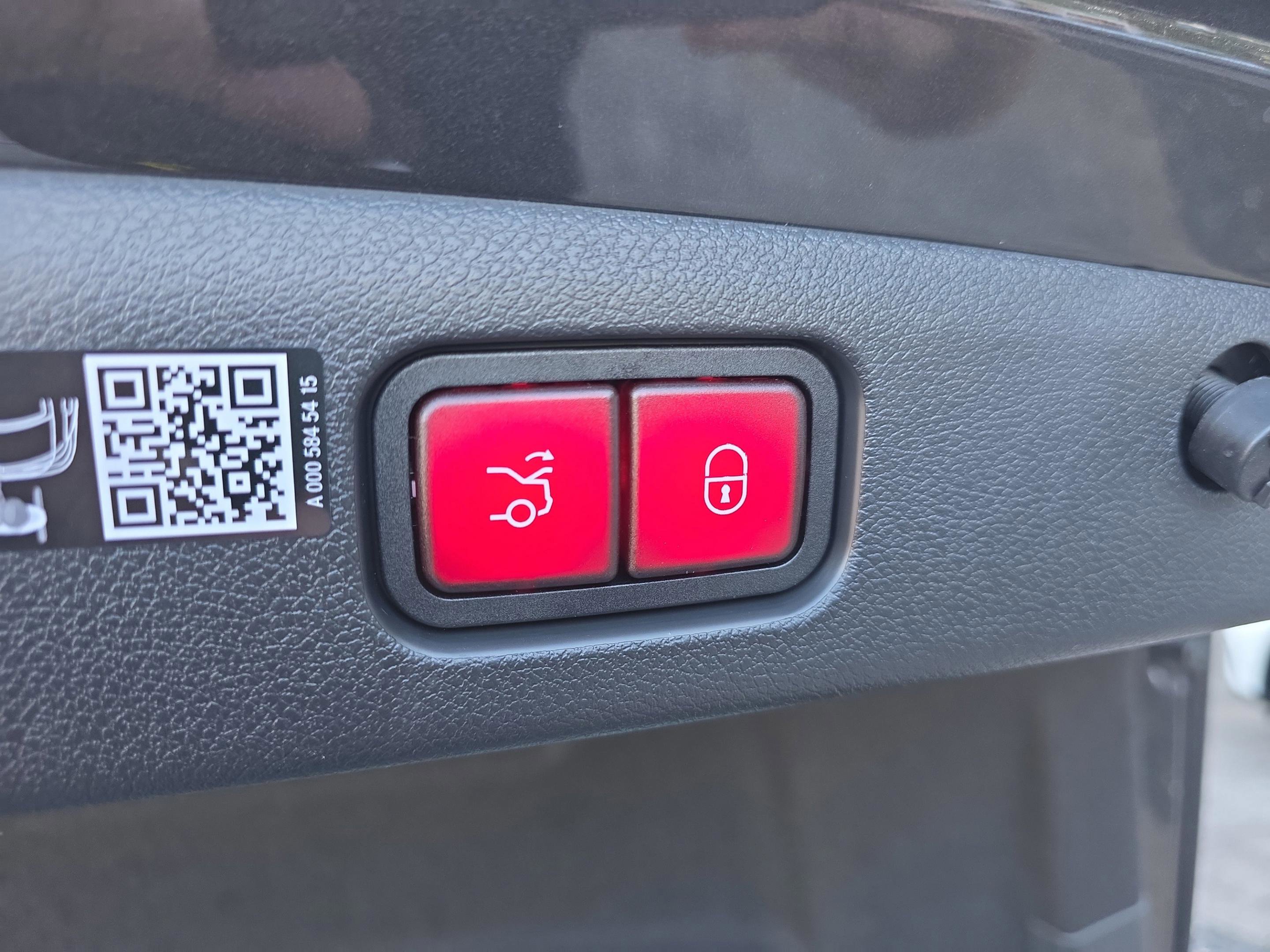 New 2026 Mercedes-Benz E 450 4MATIC Sedan image 6