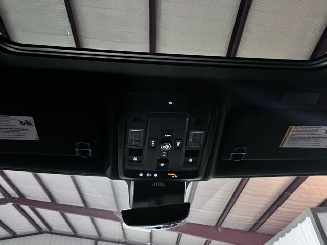 Used 2025 GMC Yukon Denali Ultimate w/ LPO, Floor Liner Package AWD/4WD image 35
