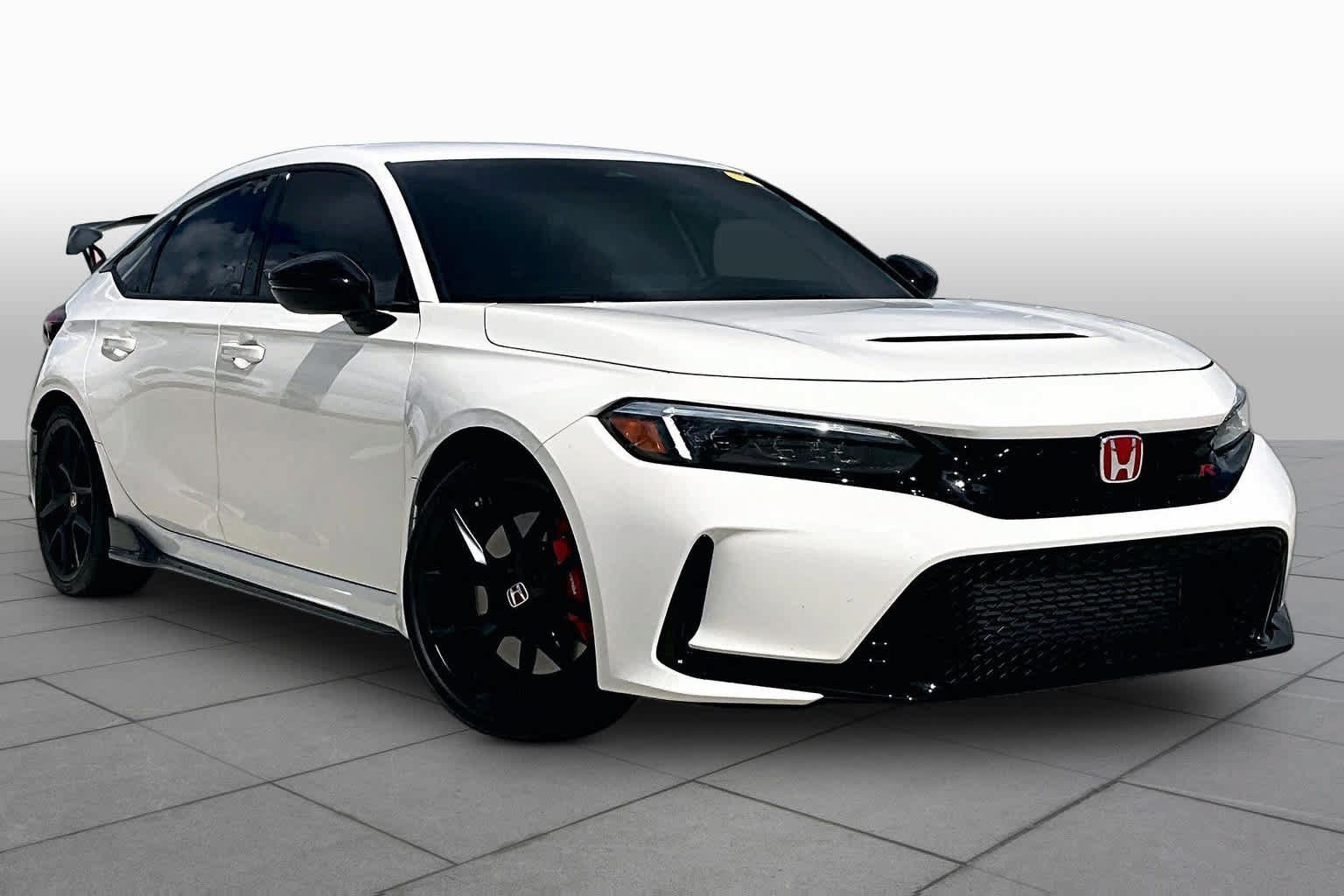 Used 2025 Honda Civic Type R image 3