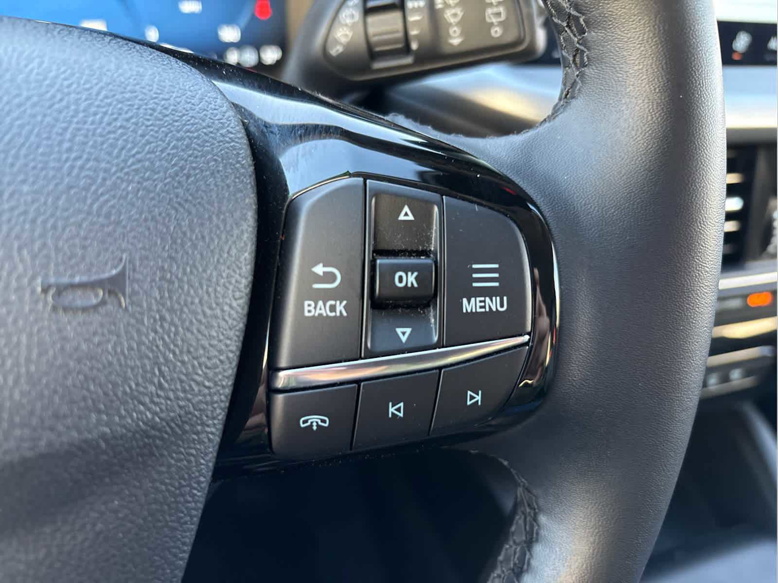 Used 2025 Ford Escape Platinum image 26