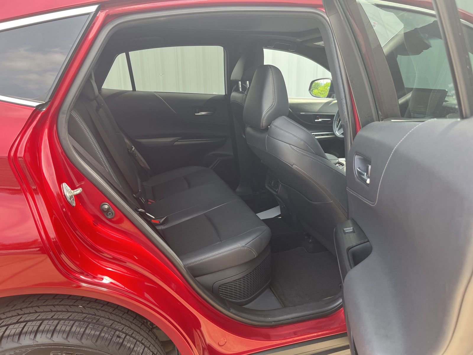 Used 2023 Toyota Venza Limited AWD/4WD image 14