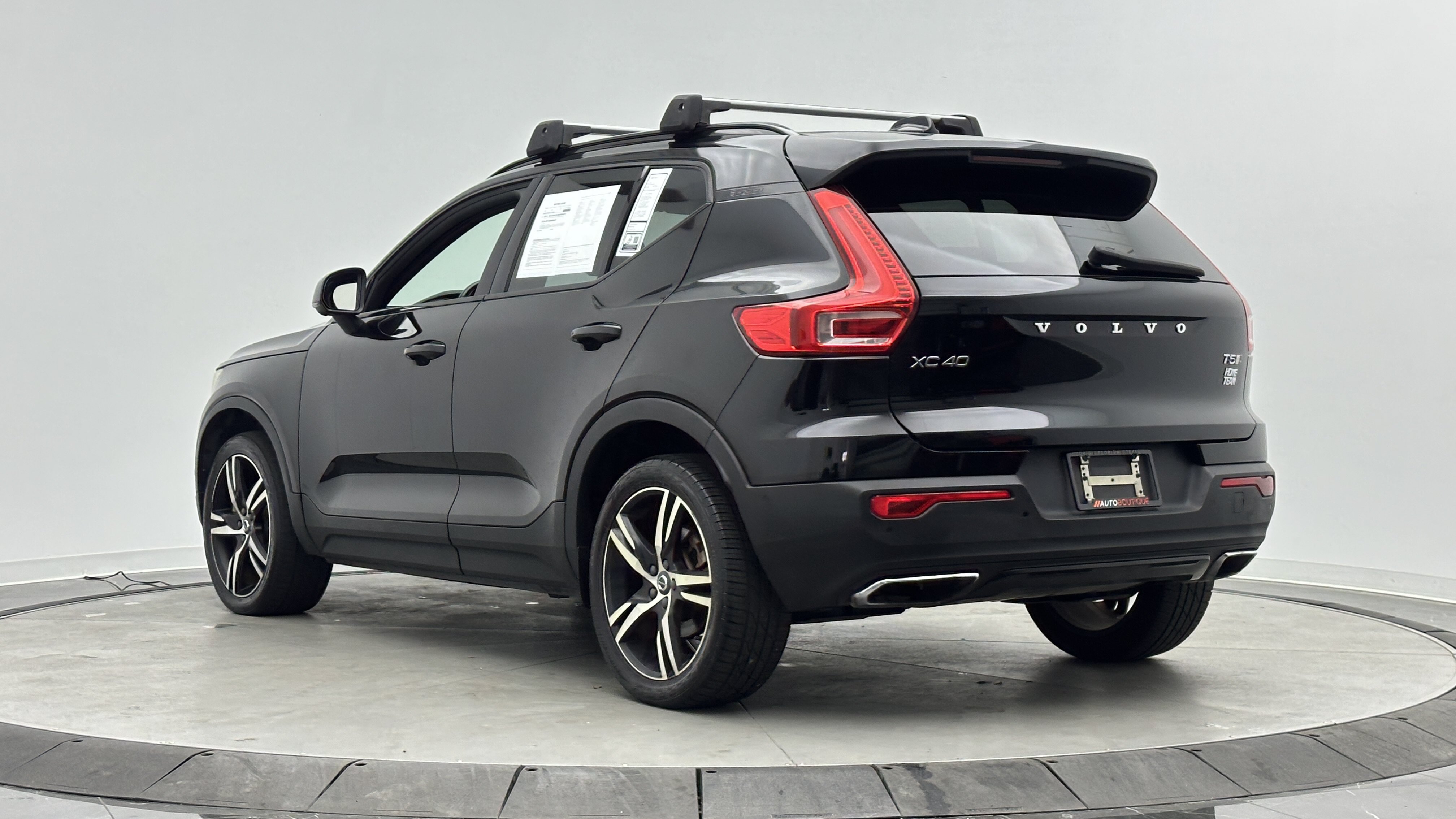 Used 2019 Volvo XC40 T5 R-Design AWD/4WD image 5
