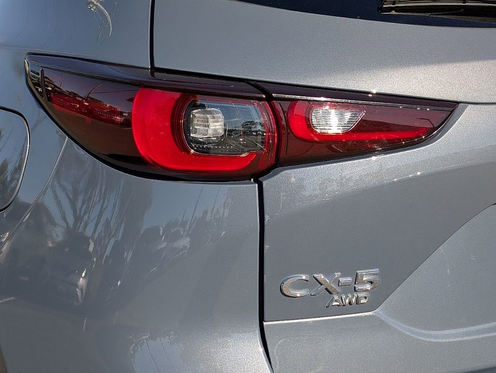 Certified 2023 MAZDA CX-5 Carbon Edition image 12