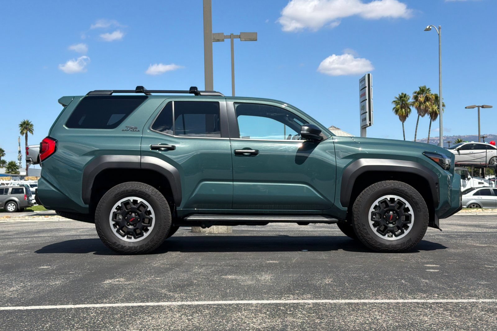 Used 2025 Toyota 4Runner TRD Off-Road Premium AWD/4WD image 3