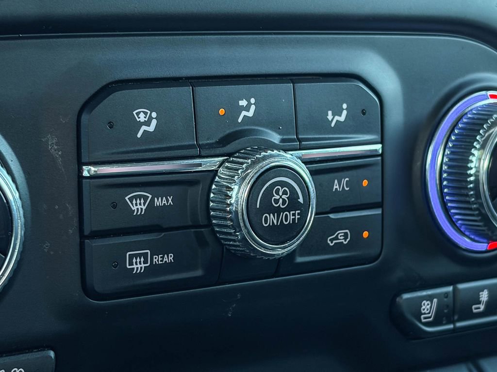 Used 2022 GMC Sierra 2500 Denali w/ Denali Ultimate Package image 34