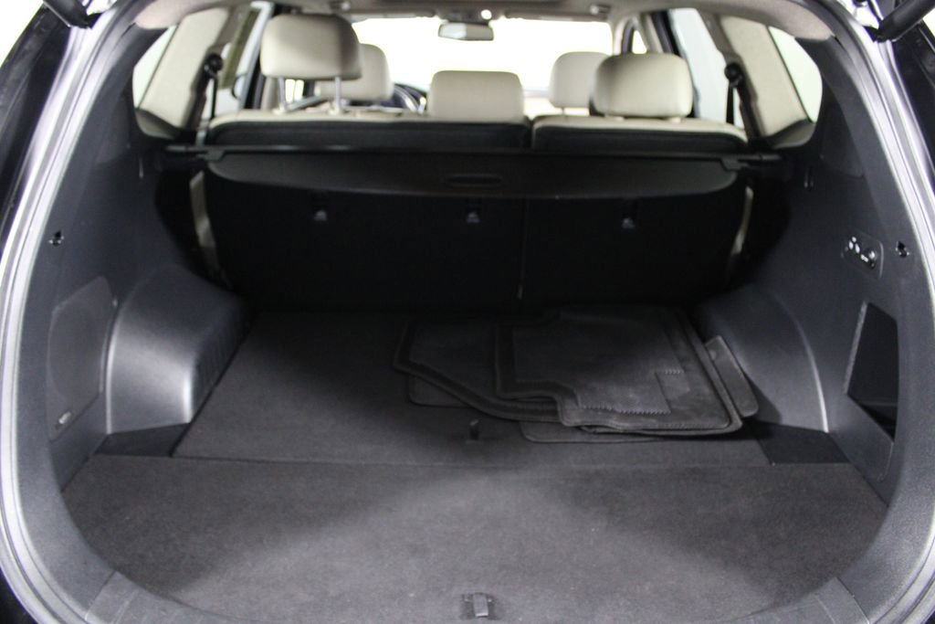 Used 2019 Hyundai Santa Fe FWD image 15