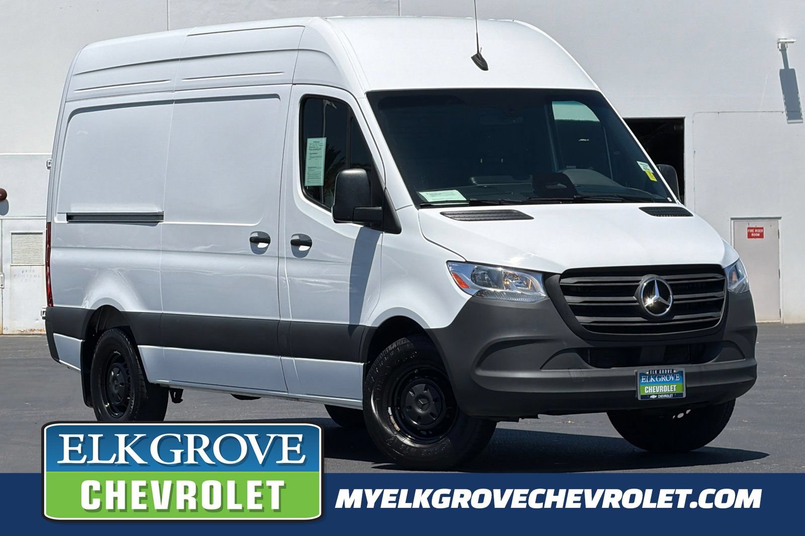 Used 2025 Mercedes-Benz Sprinter 2500 image 1