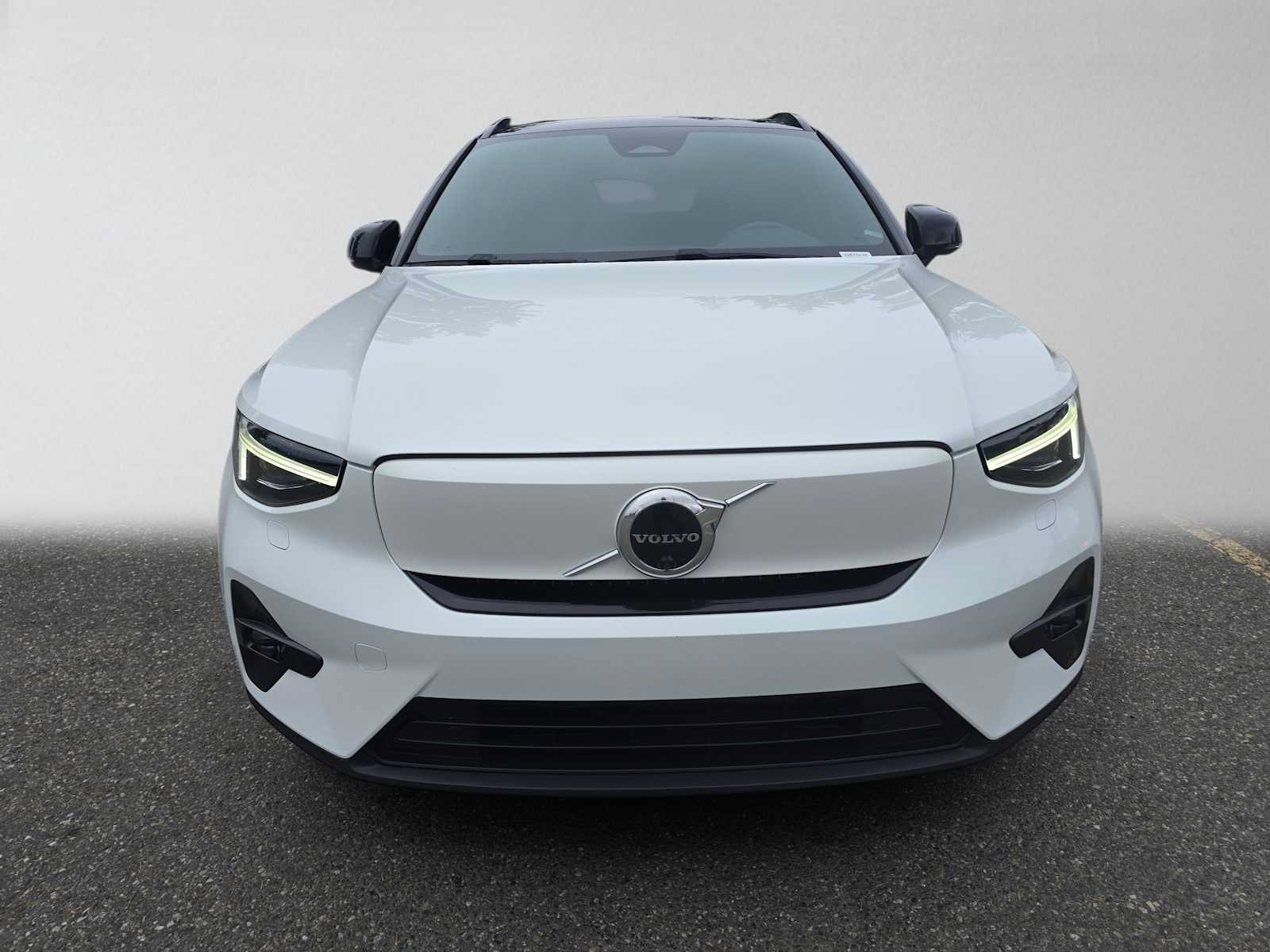 Used 2023 Volvo XC40 Recharge Ultimate AWD/4WD image 8