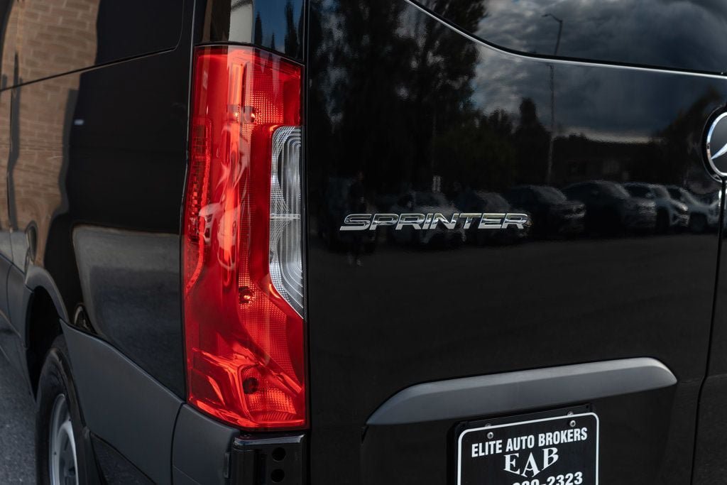 Used 2024 Mercedes-Benz Sprinter 2500 image 35