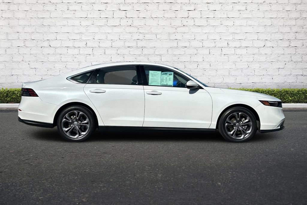 Used 2023 Honda Accord EX image 3