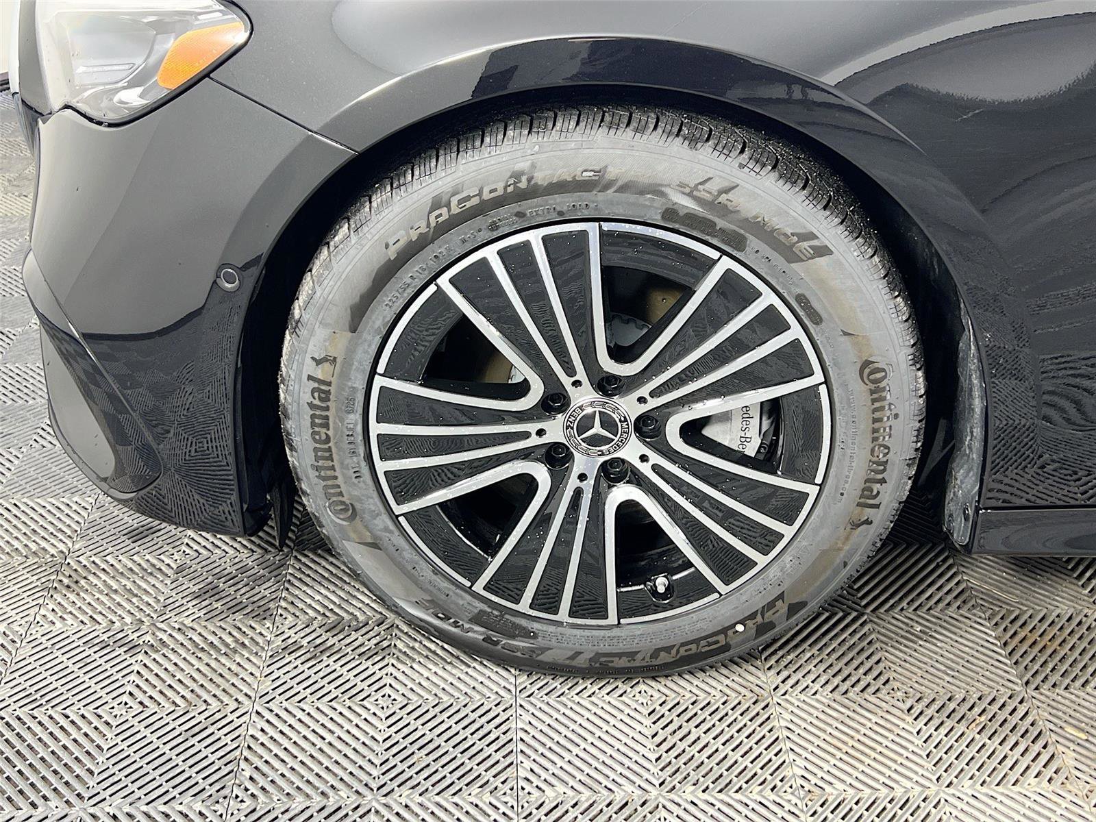New 2026 Mercedes-Benz E 450 4MATIC Sedan image 28