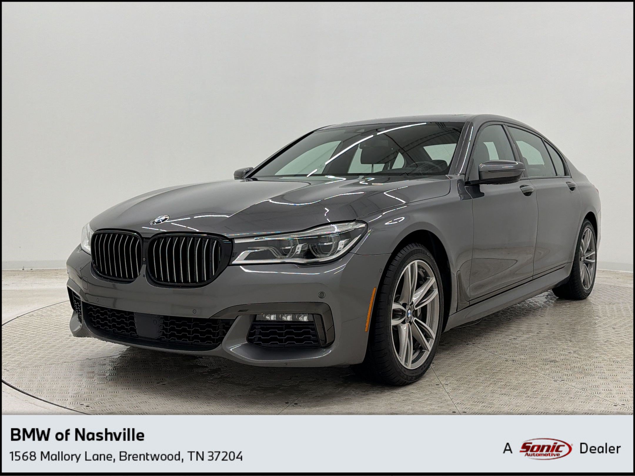 Used 2016 BMW 750i xDrive AWD/4WD image 1