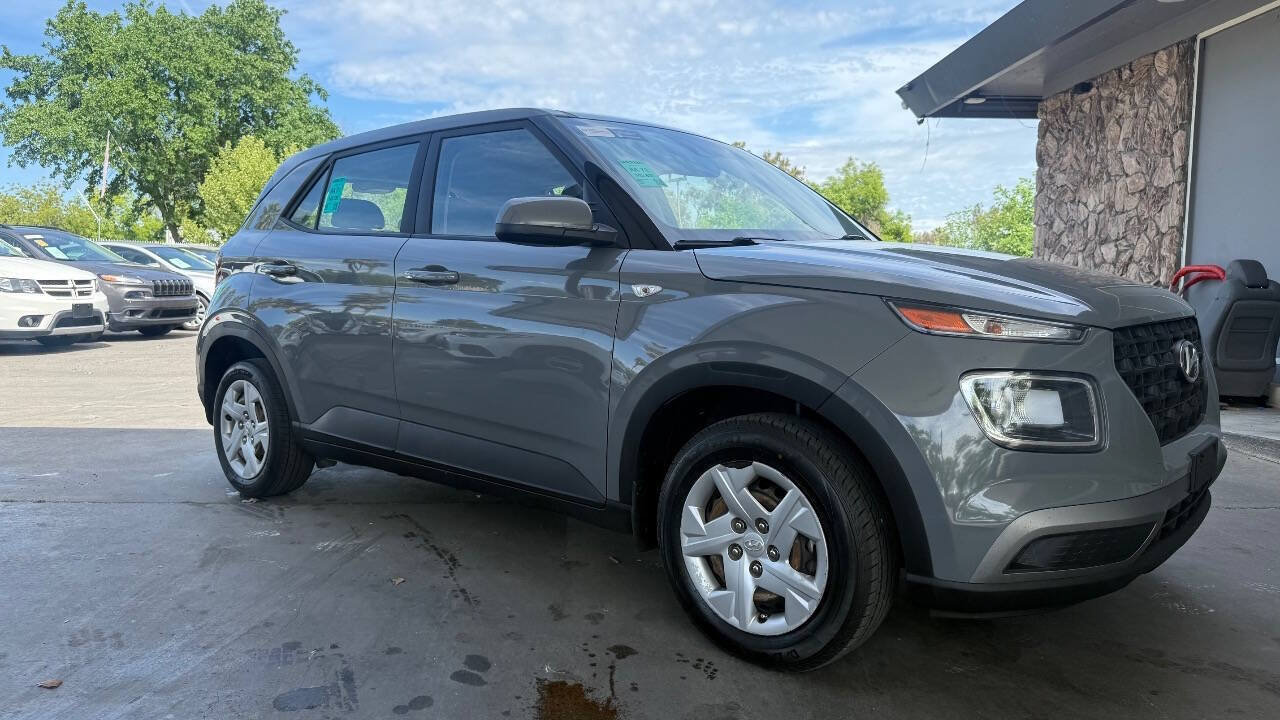 Used 2020 Hyundai Venue SE FWD image 23