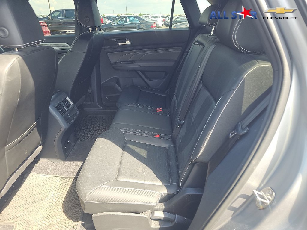 Used 2023 Volkswagen Atlas Cross Sport SE FWD image 8