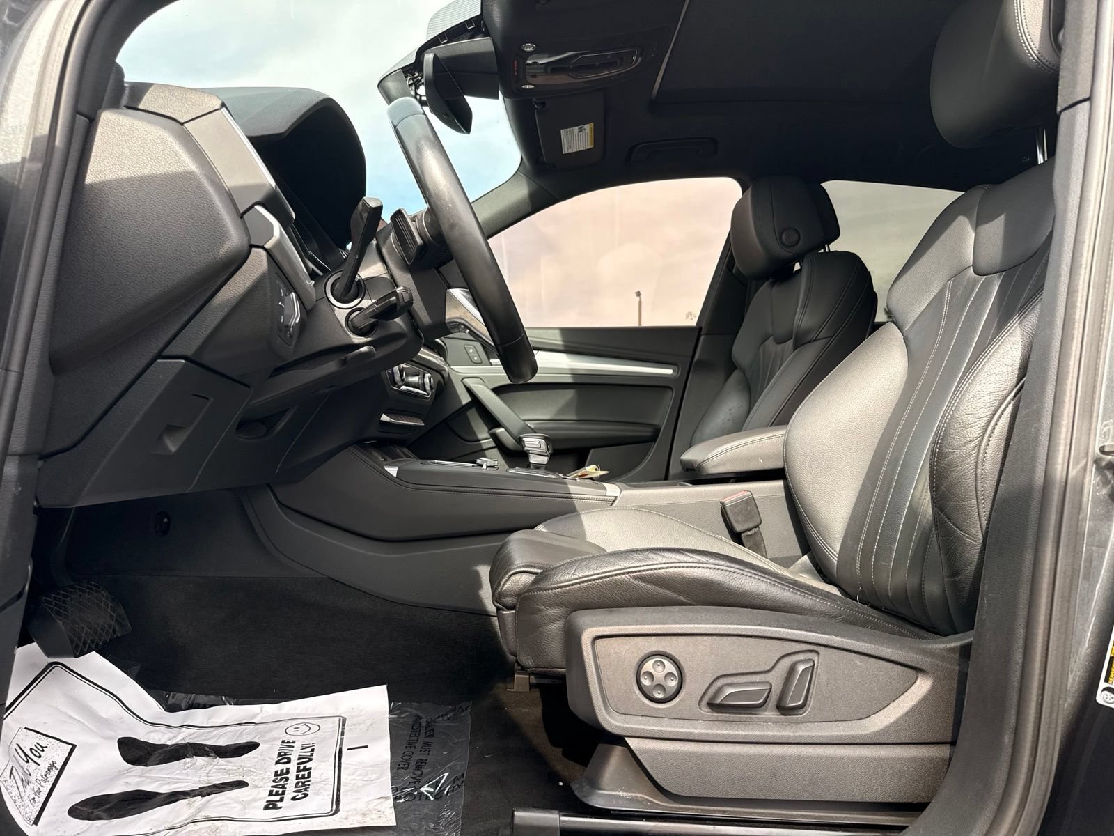 Used 2020 Audi Q5 2.0T Titanium Premium Plus w/ Premium Plus Package AWD/4WD image 13