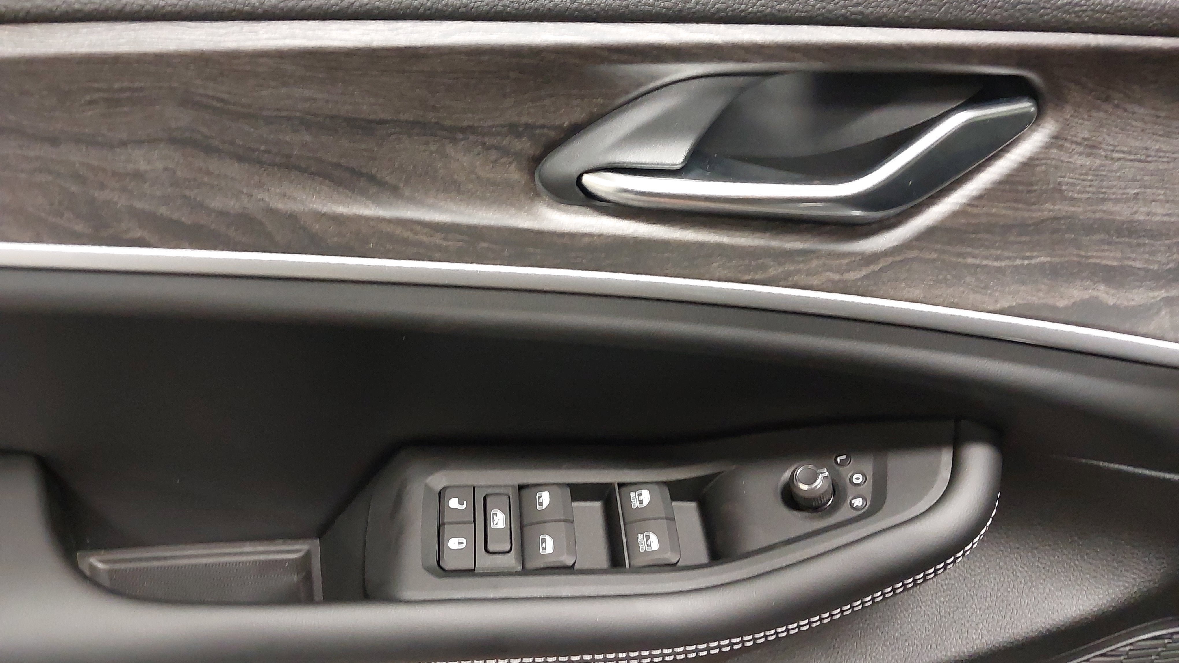 New 2027 Jeep Grand Cherokee Altitude AWD/4WD image 25