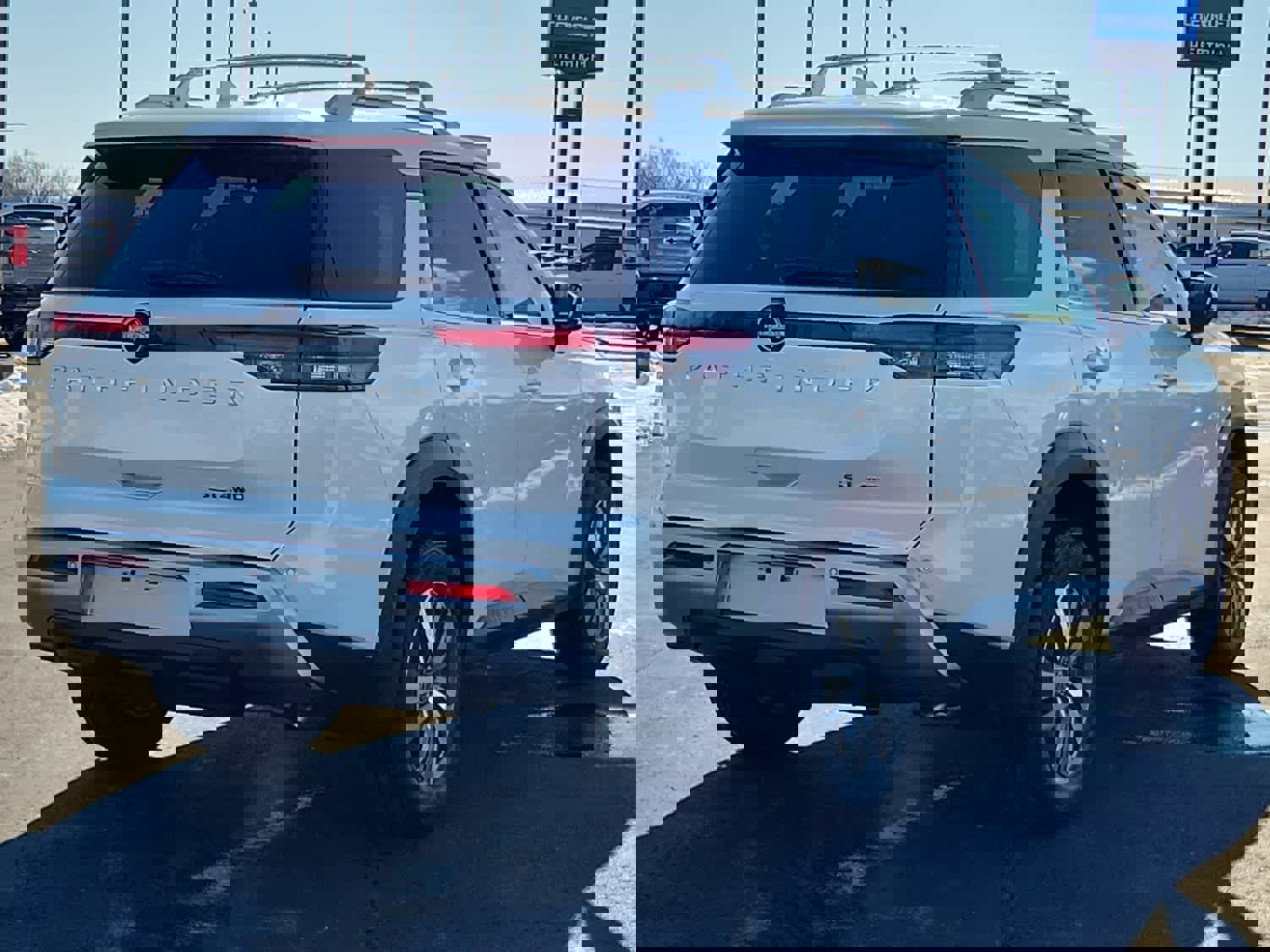 New 2025 Nissan Pathfinder SL w/ Cargo Package image 3