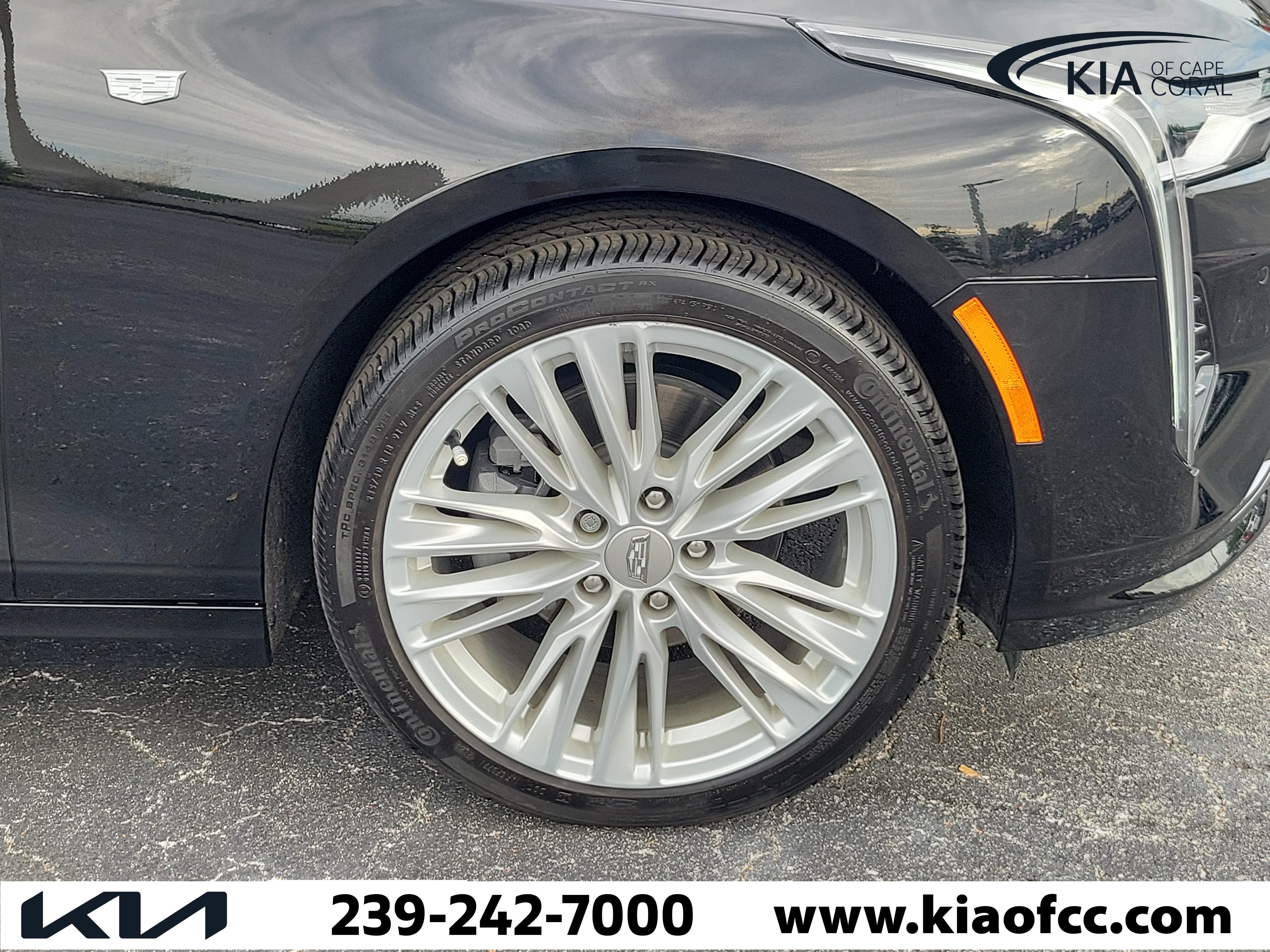 Used 2025 Cadillac CT4 Premium Luxury RWD image 7