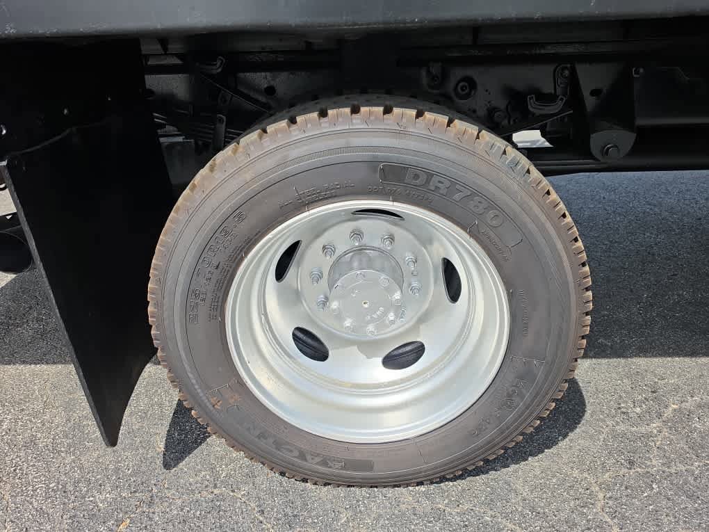 Used 2016 Ford F550 2WD Crew Cab Super Duty image 11