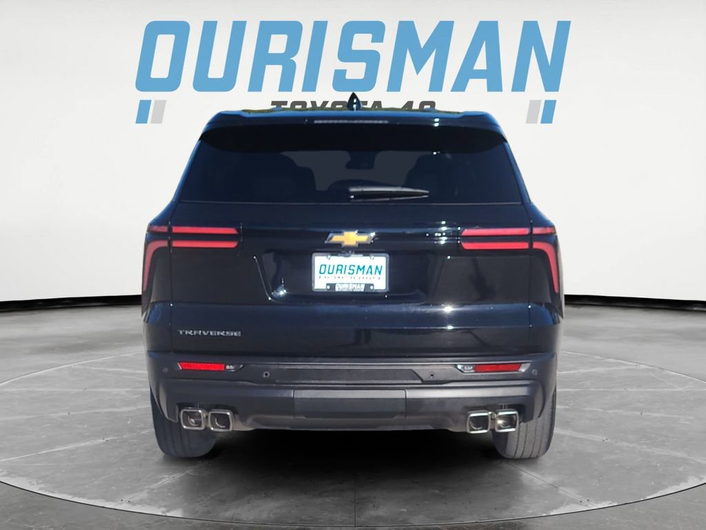 Used 2024 Chevrolet Traverse LS image 5