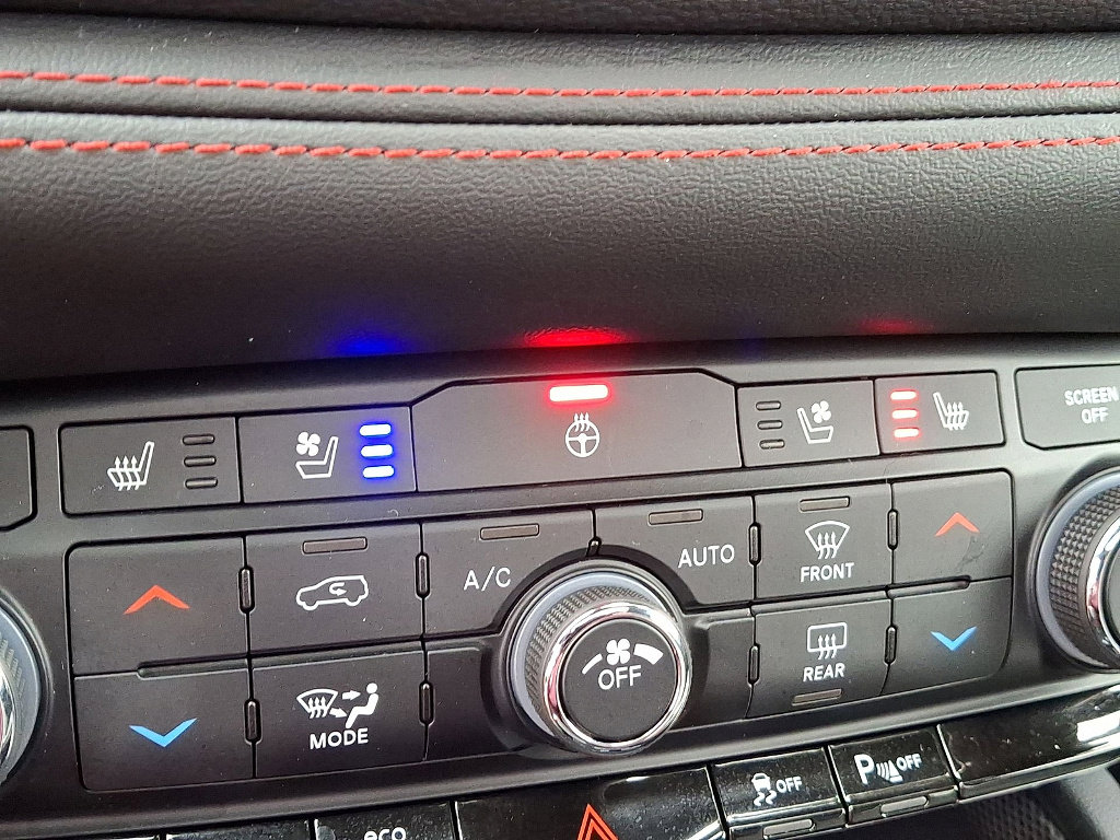 Certified 2025 Dodge Durango GT w/ Mopar All Weather Package image 19