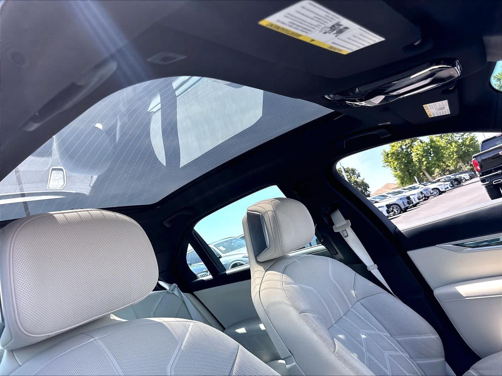 Used 2025 BMW 760i xDrive AWD/4WD image 27