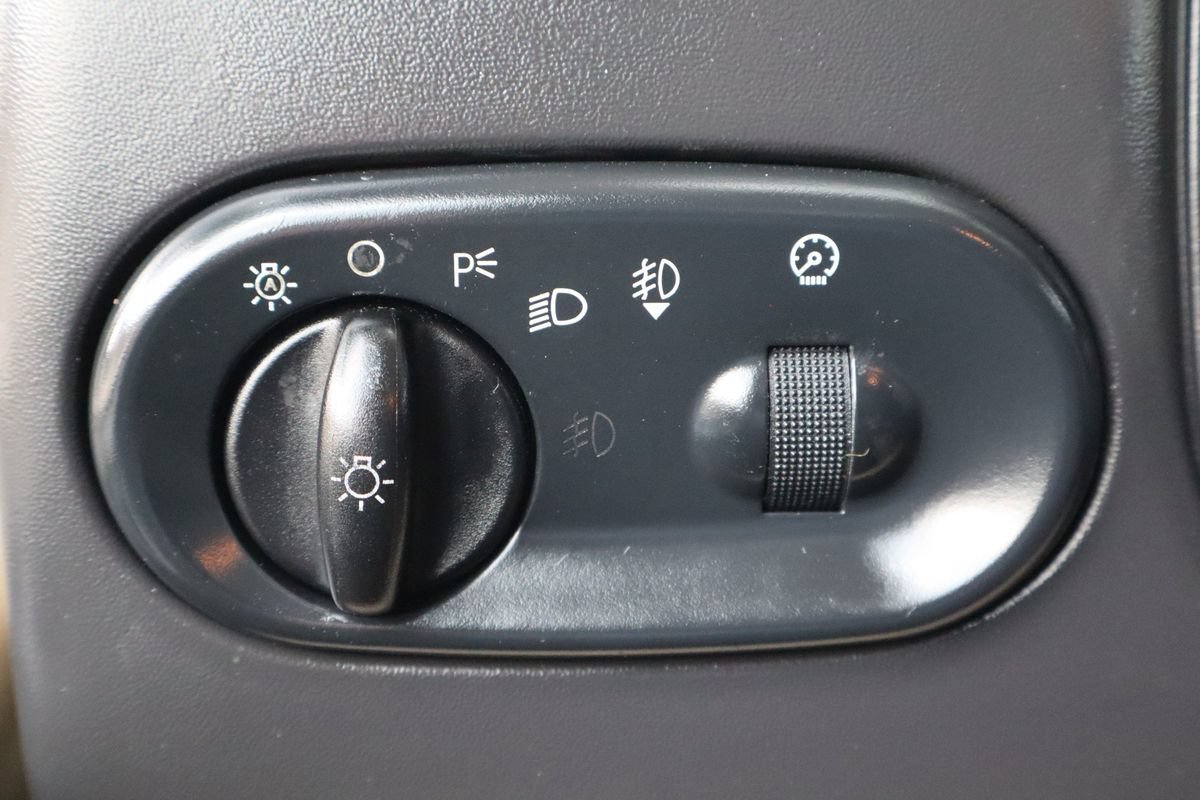Used 2005 Ford Excursion Limited AWD/4WD image 30