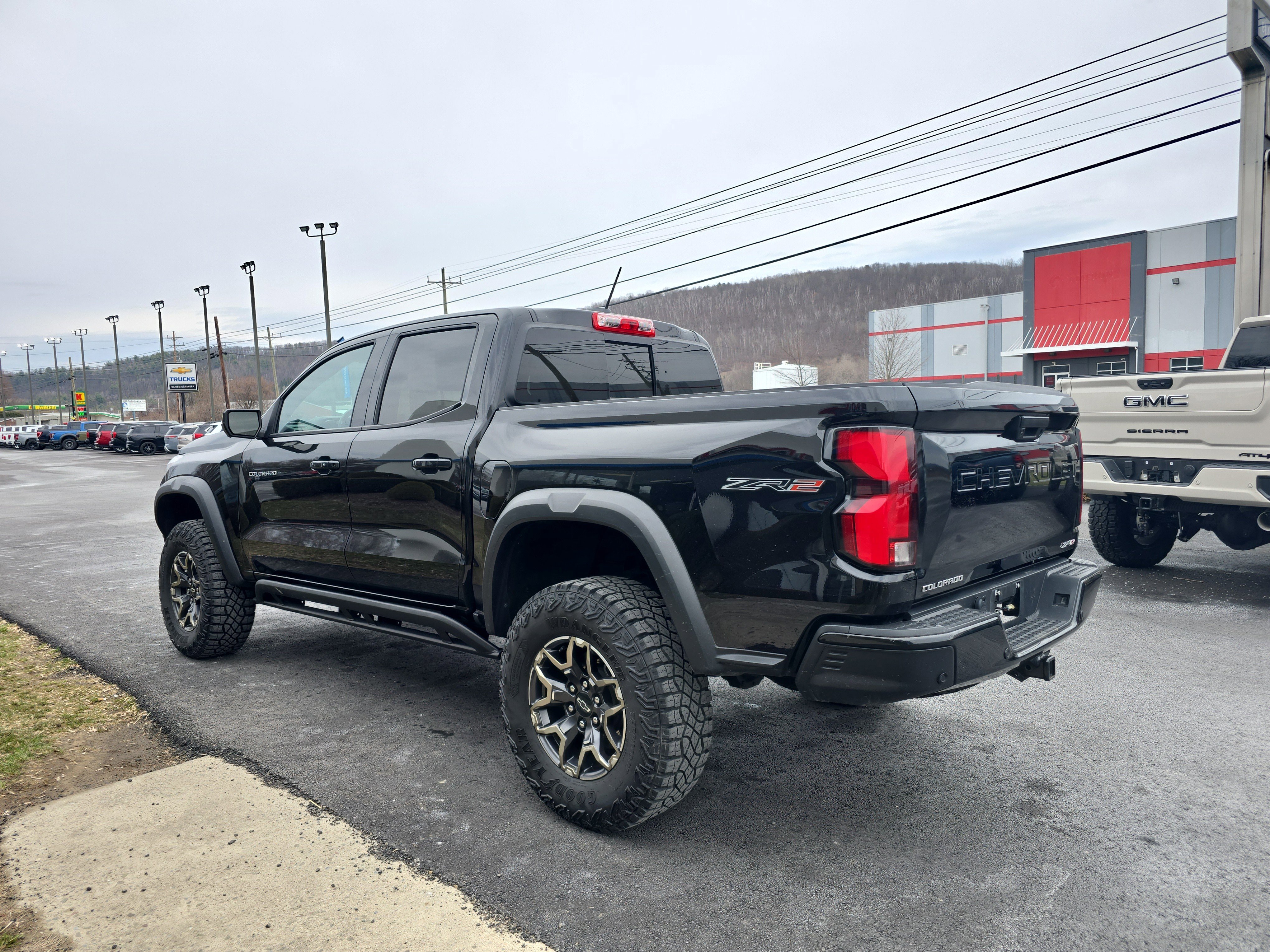 Used 2024 Chevrolet Colorado ZR2 w/ Technology Package image 6