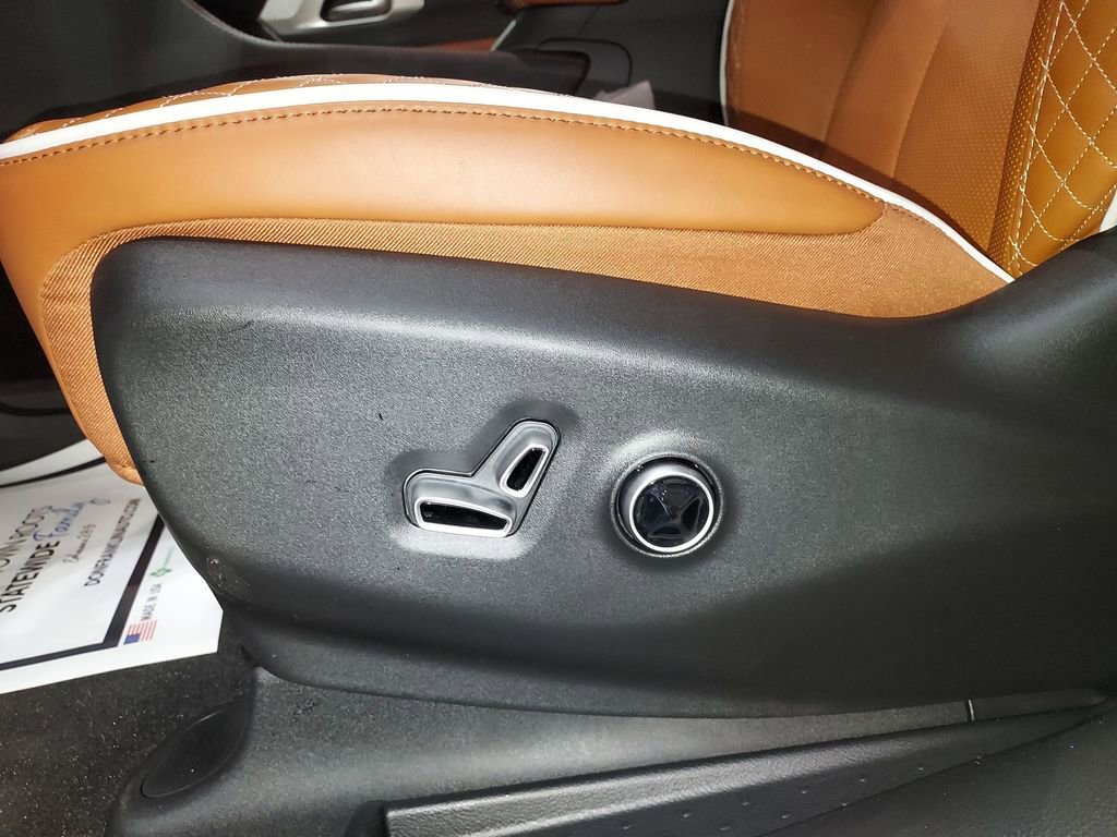 New 2026 Chrysler Pacifica Pinnacle w/ Trailer Tow Group image 18