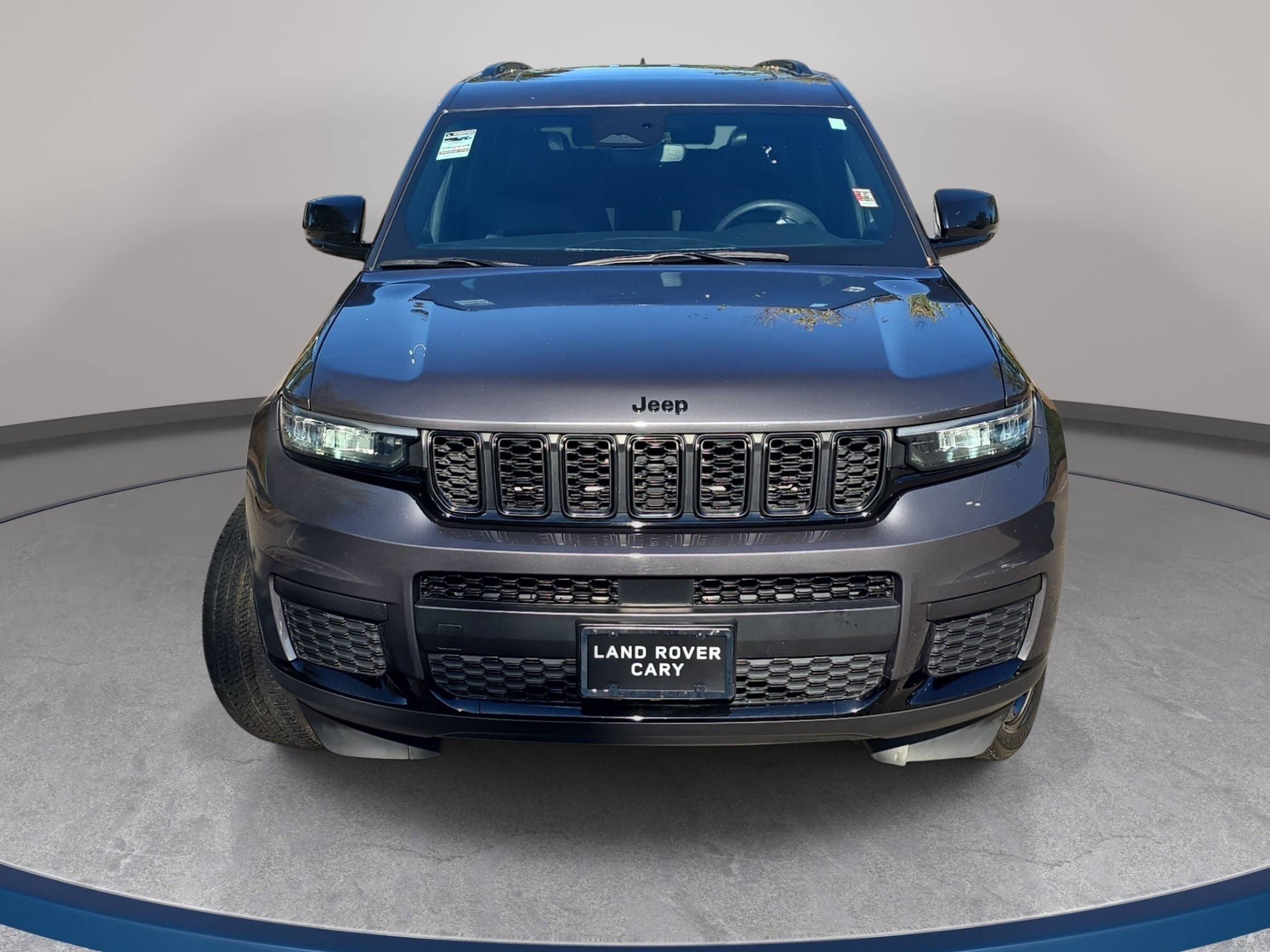 Used 2023 Jeep Grand Cherokee L Laredo AWD/4WD image 2
