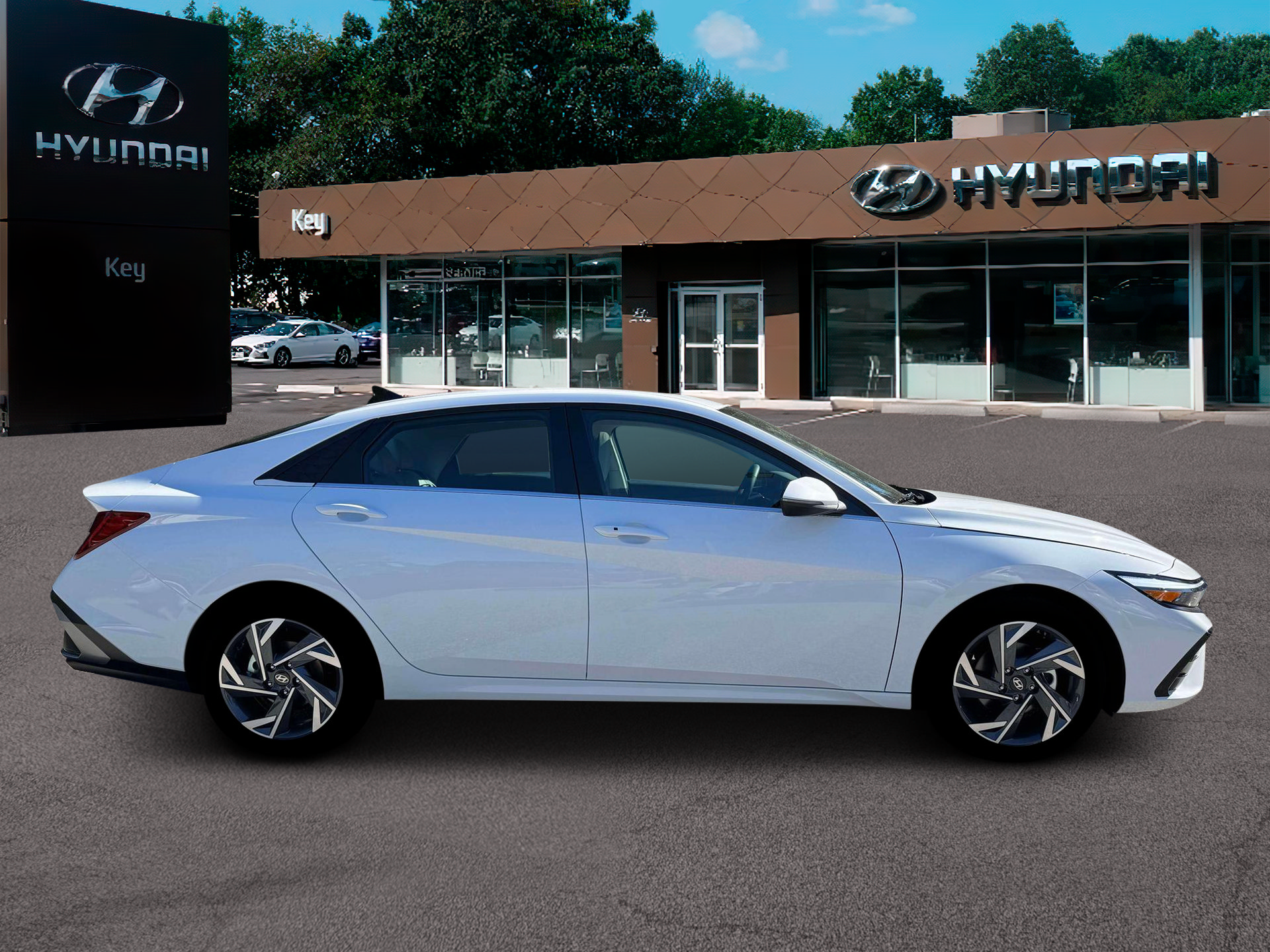 New 2026 Hyundai Elantra Limited FWD image 9