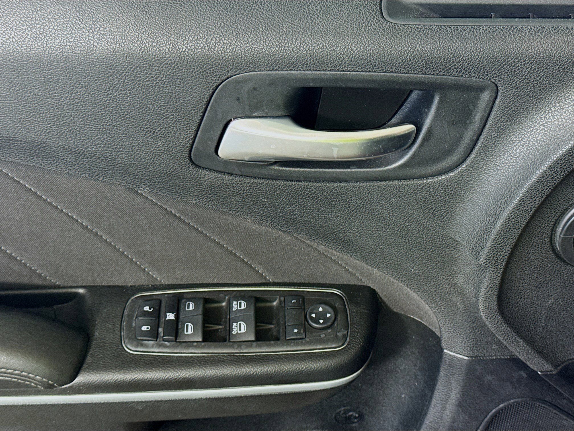 Used 2023 Dodge Charger SXT image 24