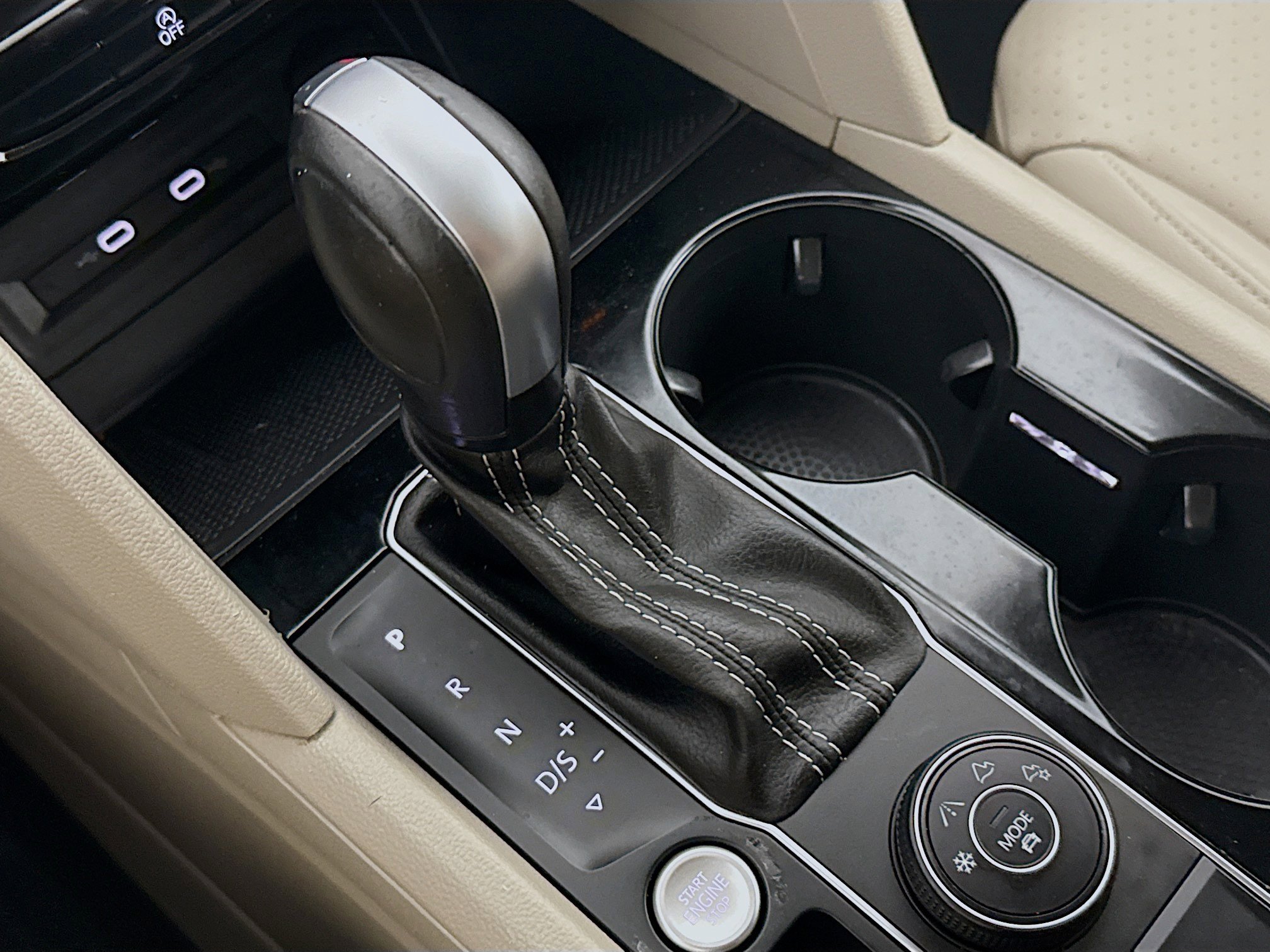 Used 2021 Volkswagen Atlas SEL R-Line image 20