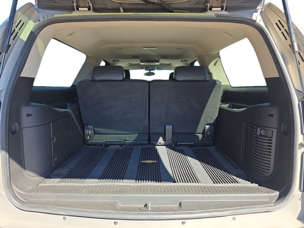 Used 2009 Chevrolet Suburban LT image 20