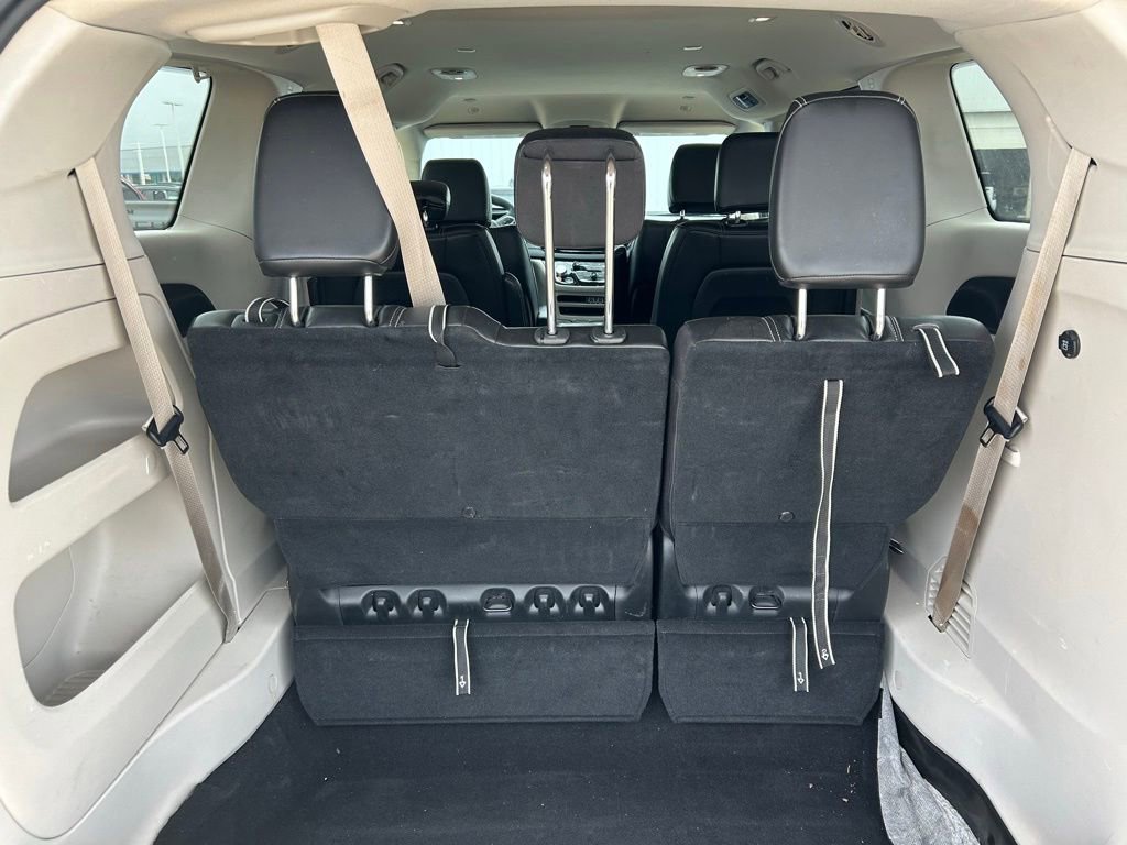 Used 2023 Chrysler Pacifica Touring-L FWD image 6
