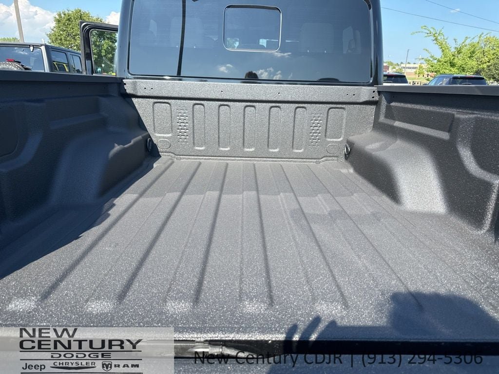 New 2025 Jeep Gladiator Sport AWD/4WD image 12