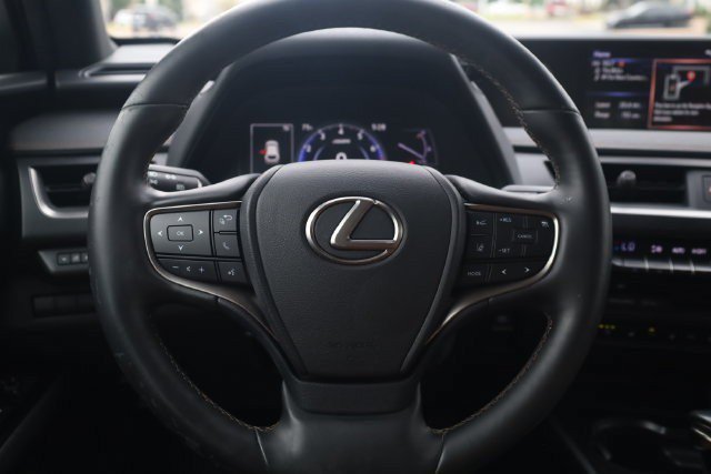 Used 2019 Lexus UX 200 FWD image 8