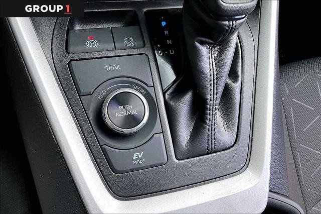 Certified 2025 Toyota RAV4 XLE AWD/4WD image 35