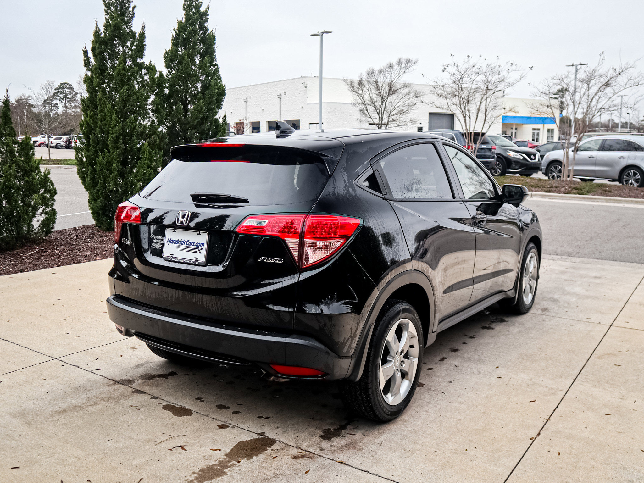 Used 2017 Honda HR-V EX image 10