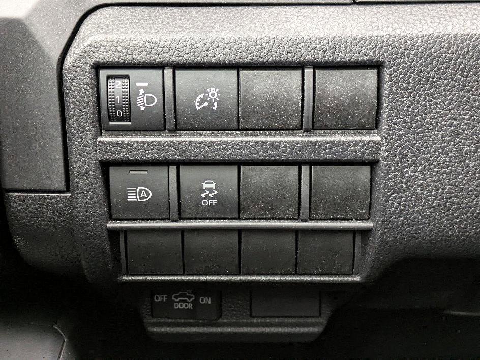 Used 2024 Toyota Tacoma SR image 15