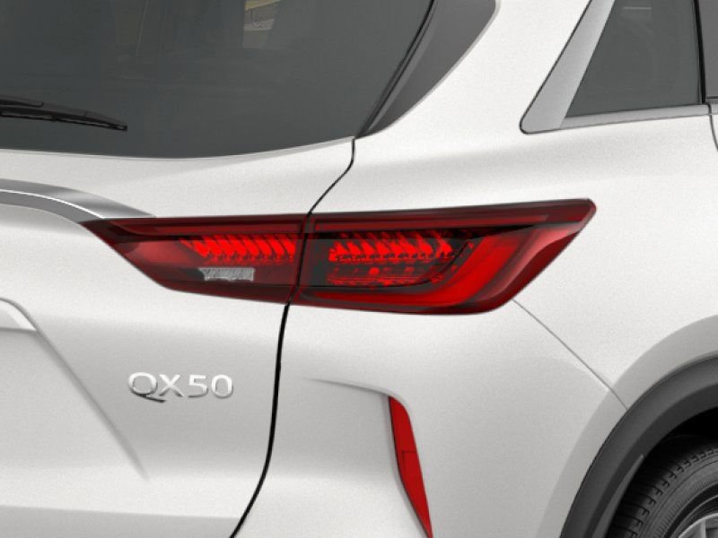 New 2025 INFINITI QX50 Luxe image 11