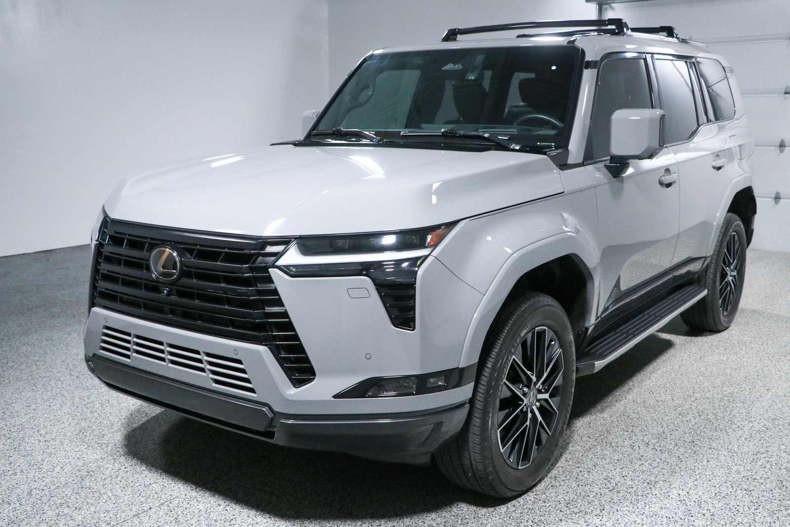 Used 2024 Lexus GX 550 w/ Accessory Package (Z1) AWD/4WD image 35