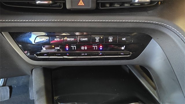 Used 2022 Buick Envision Essence w/ Safety Package image 23