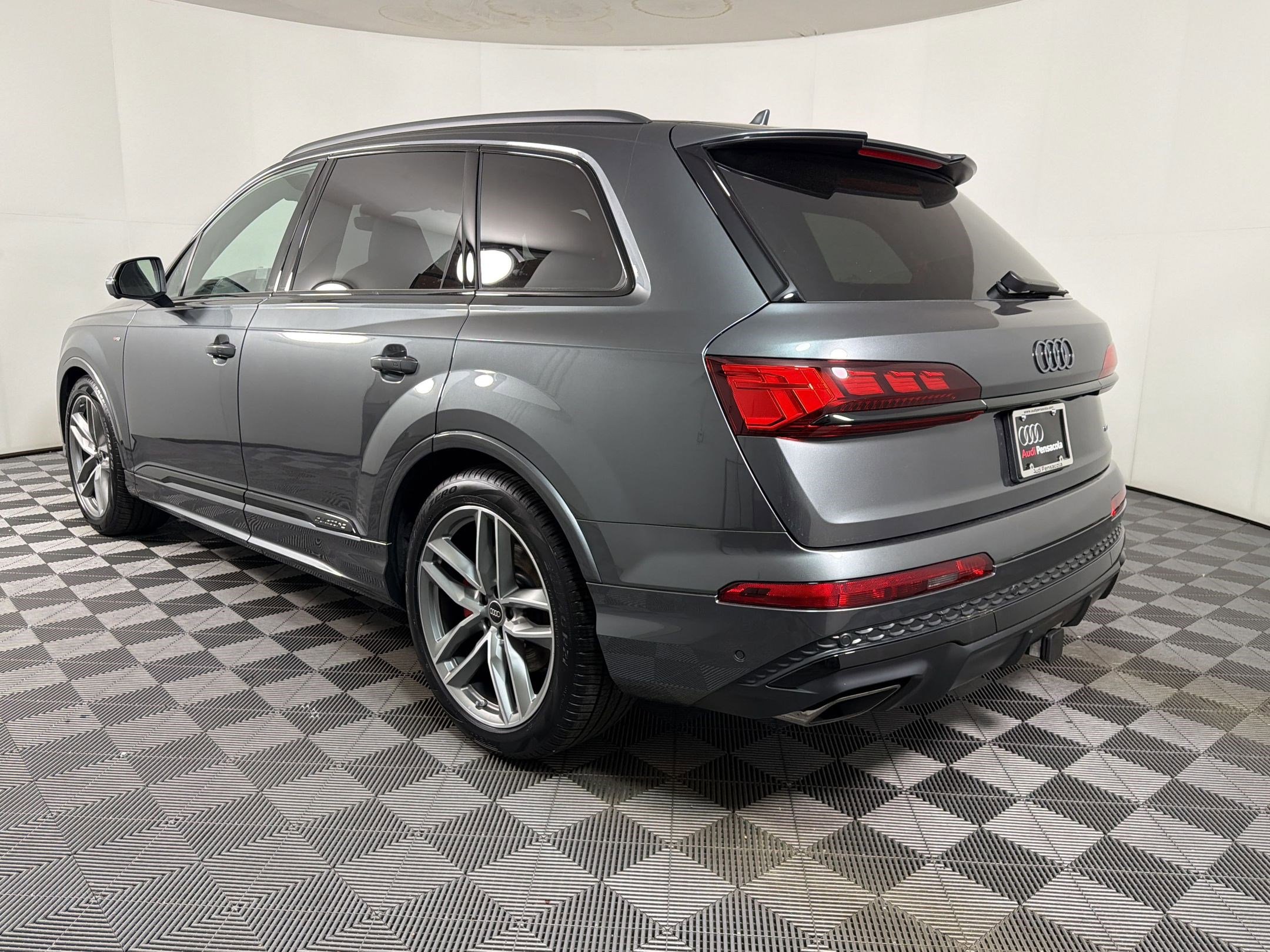 New 2026 Audi Q7 3.0T Prestige AWD/4WD image 2