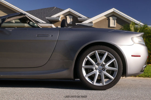 Used 2012 Aston Martin V8 Vantage Roadster image 5