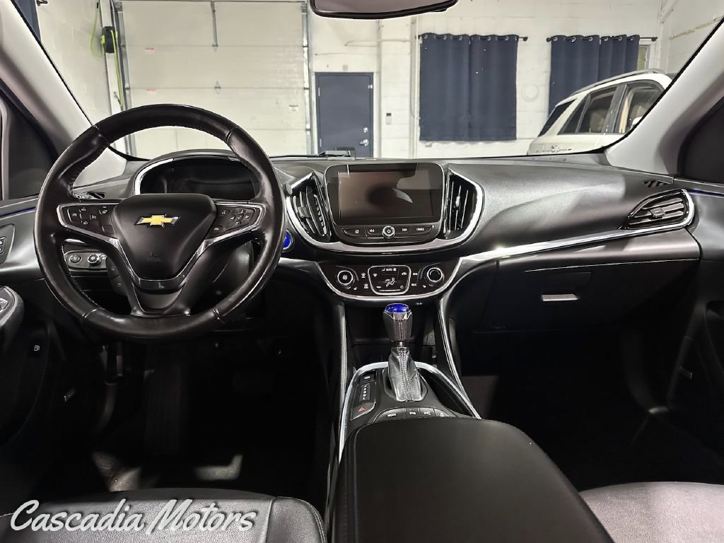 Used 2017 Chevrolet Volt Premier FWD image 18